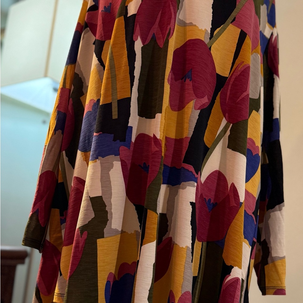 NWT Dear Scarlett Women's Boutique Abstract Floral Tunic Blouse Long Sleeves XL - Picture 5 of 16